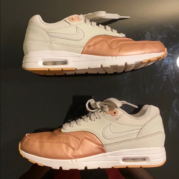 Nike Women’s Air Max 1 Ultra SE ‘Metallic Toe’ - Picture 3 of 5